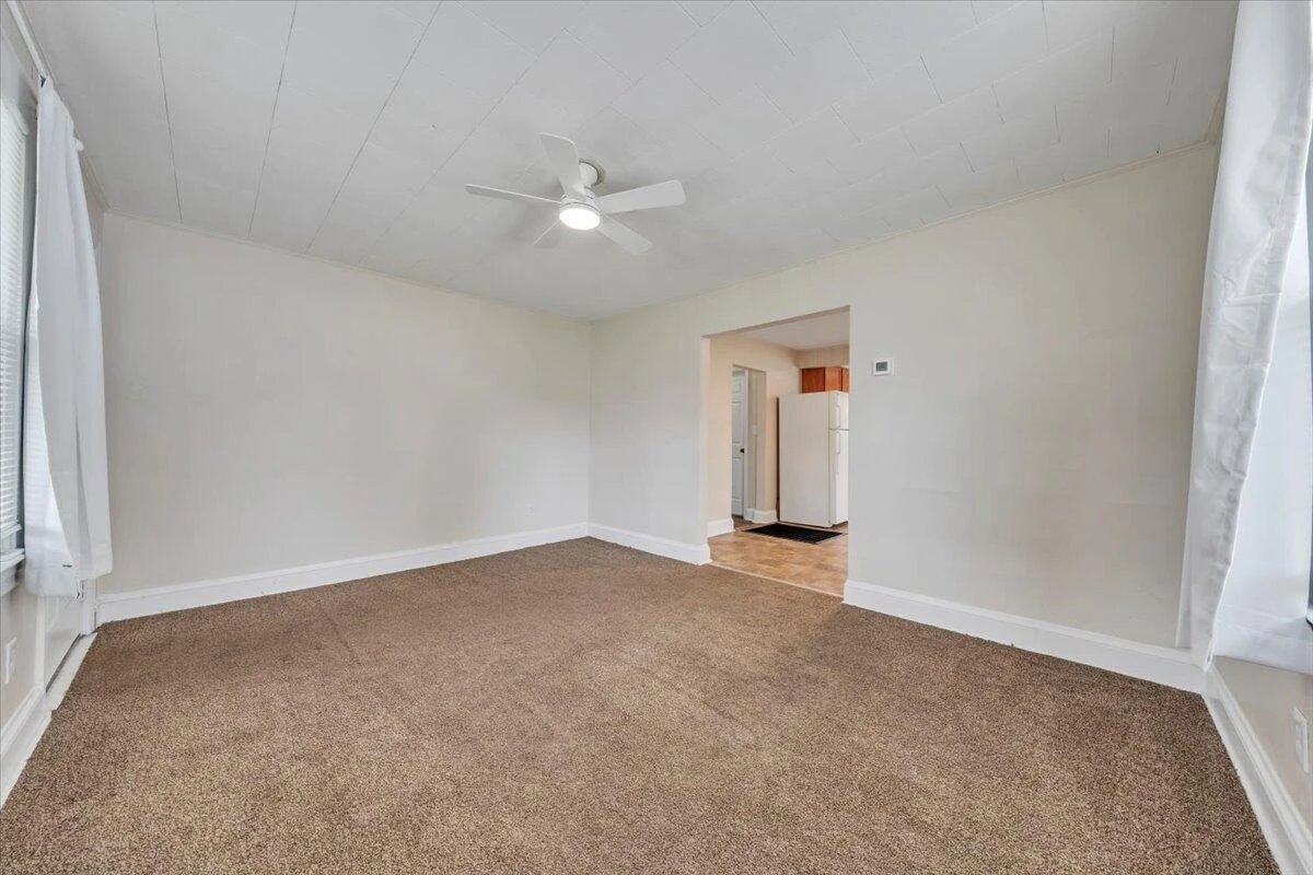 5024 MORWANDA ST NW - Photo 3