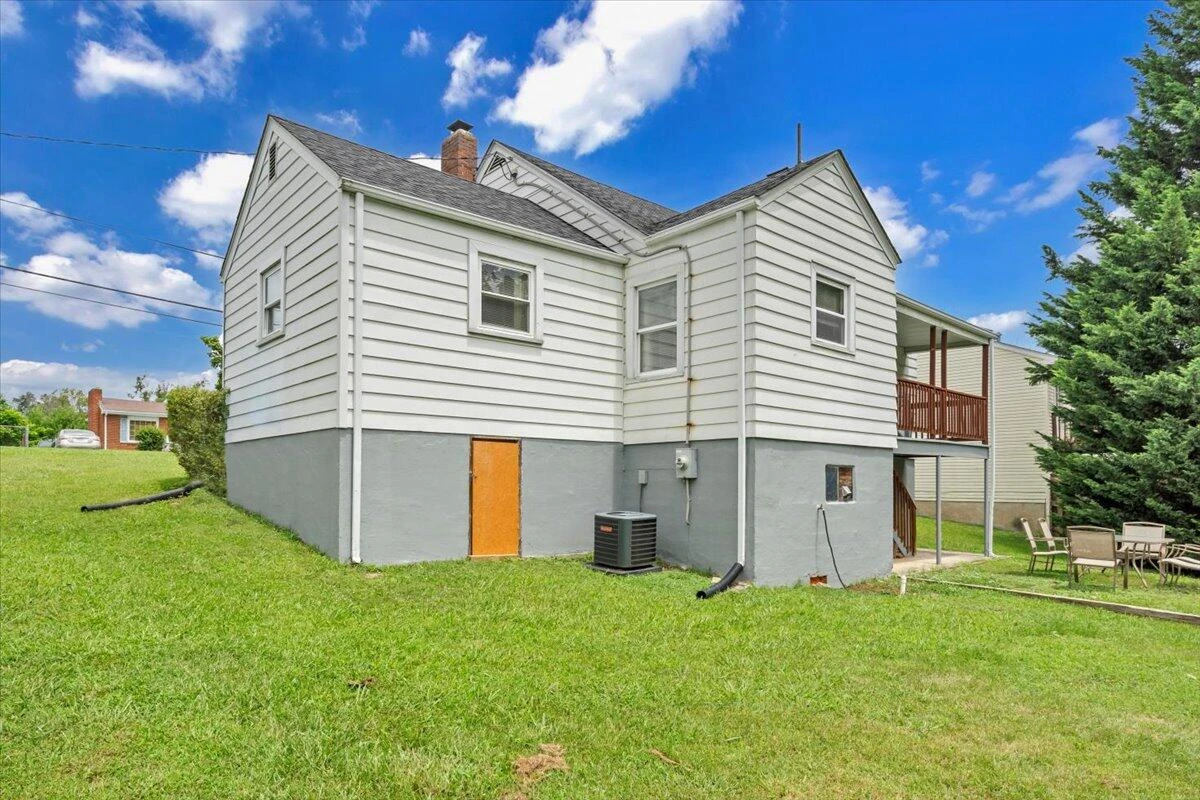 5024 MORWANDA ST NW - Photo 36