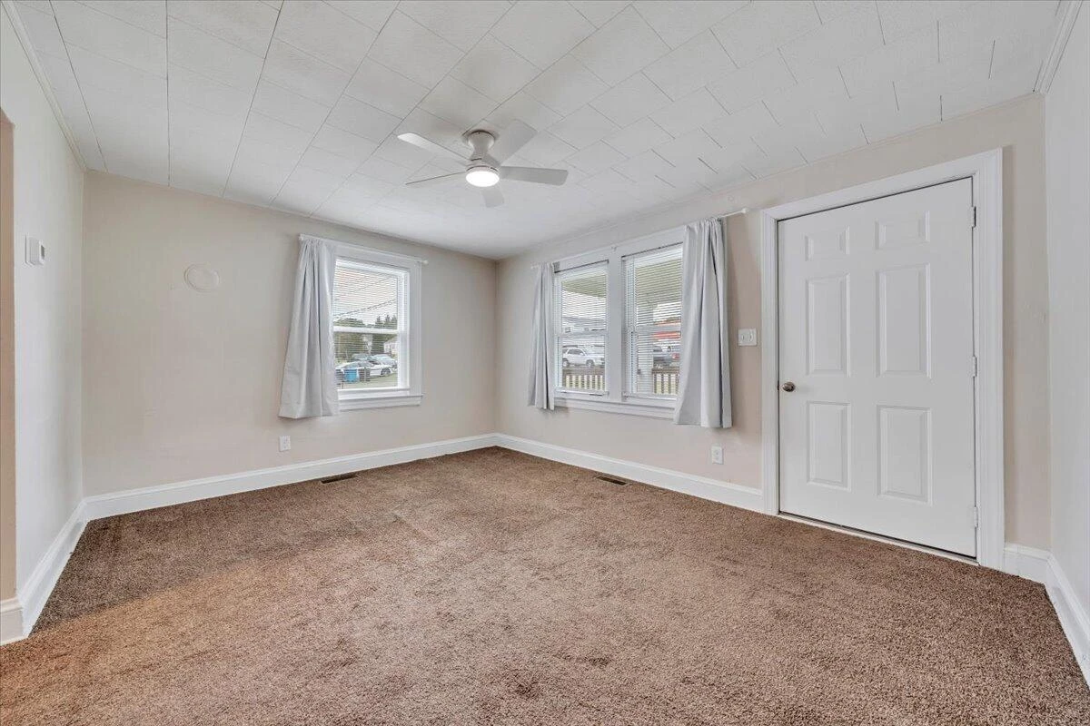 5024 MORWANDA ST NW - Photo 5