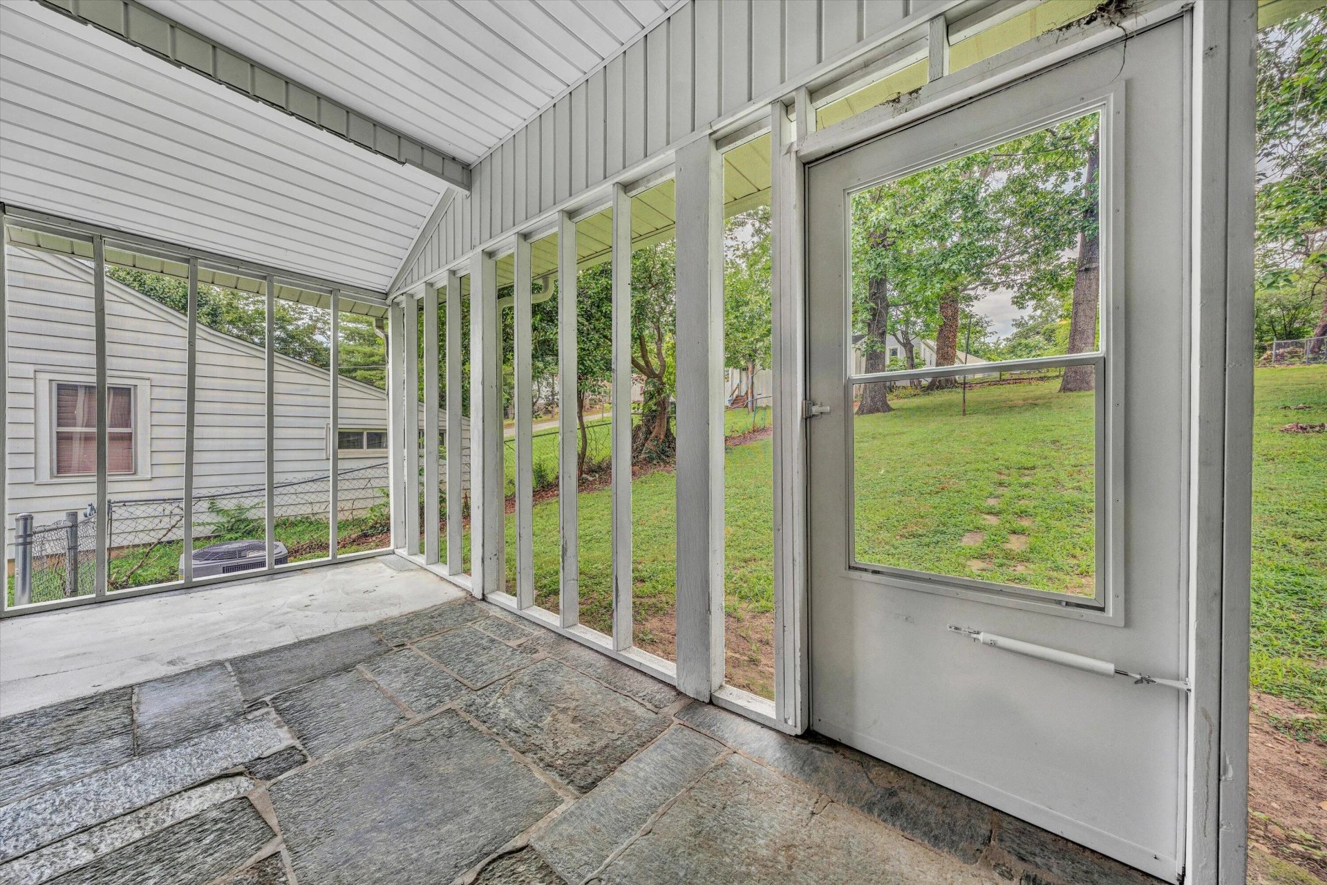 416 Dalewood AVE - Photo 24