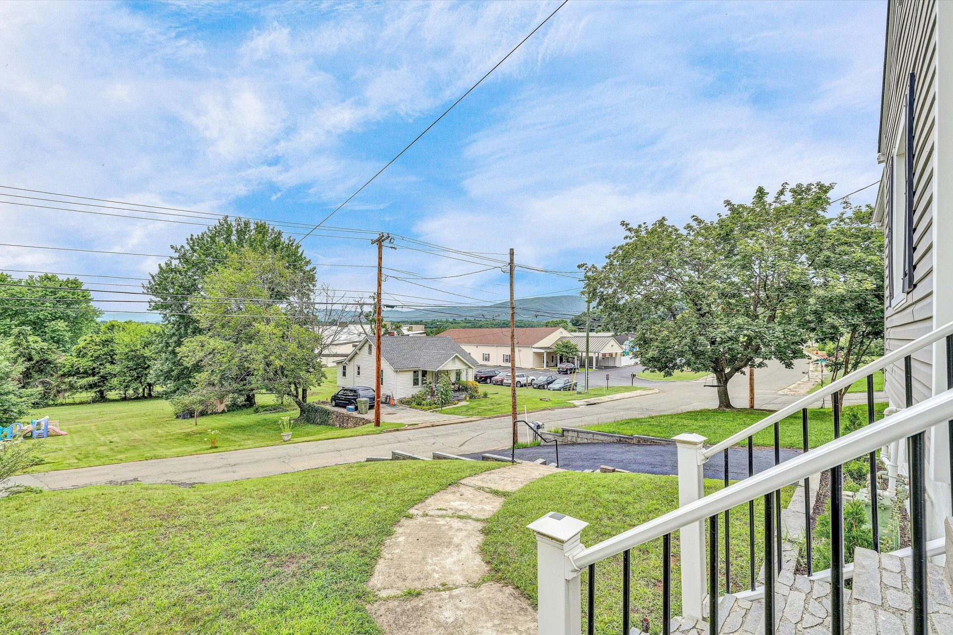 416 Dalewood AVE - Photo 5