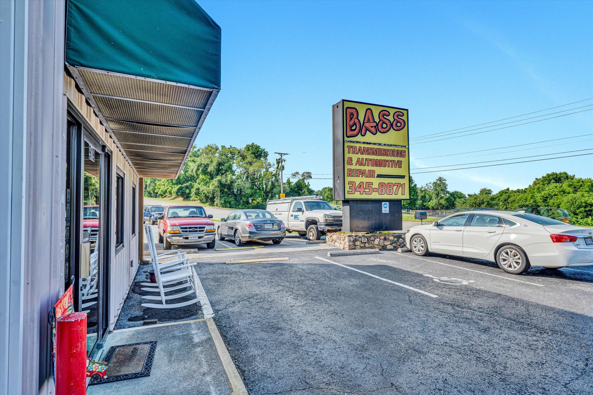 919 Gus Nicks BLVD NE