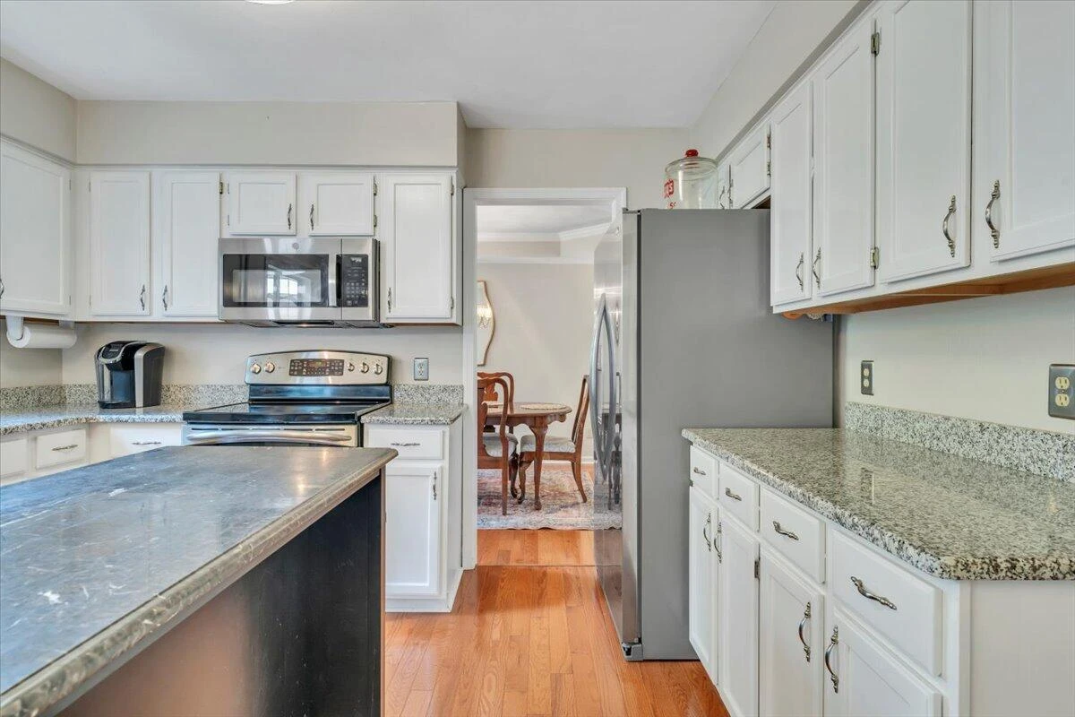 4723 Whipplewood DR - Photo 27