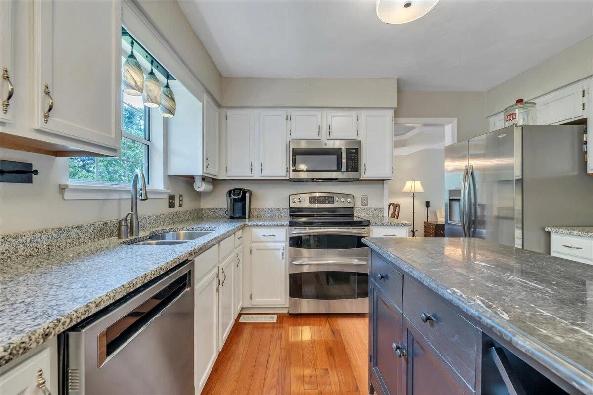 4723 Whipplewood DR - Photo 30
