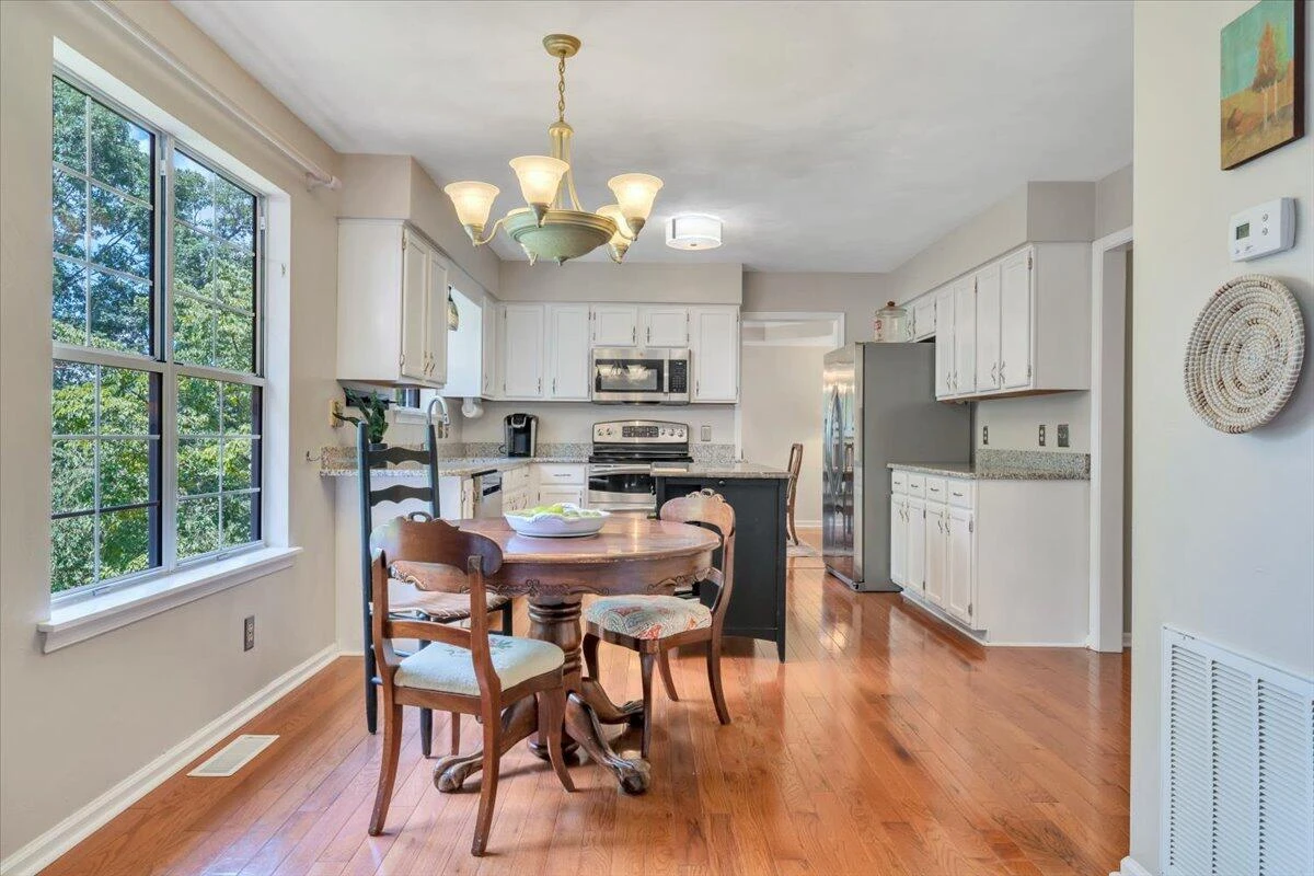 4723 Whipplewood DR - Photo 34