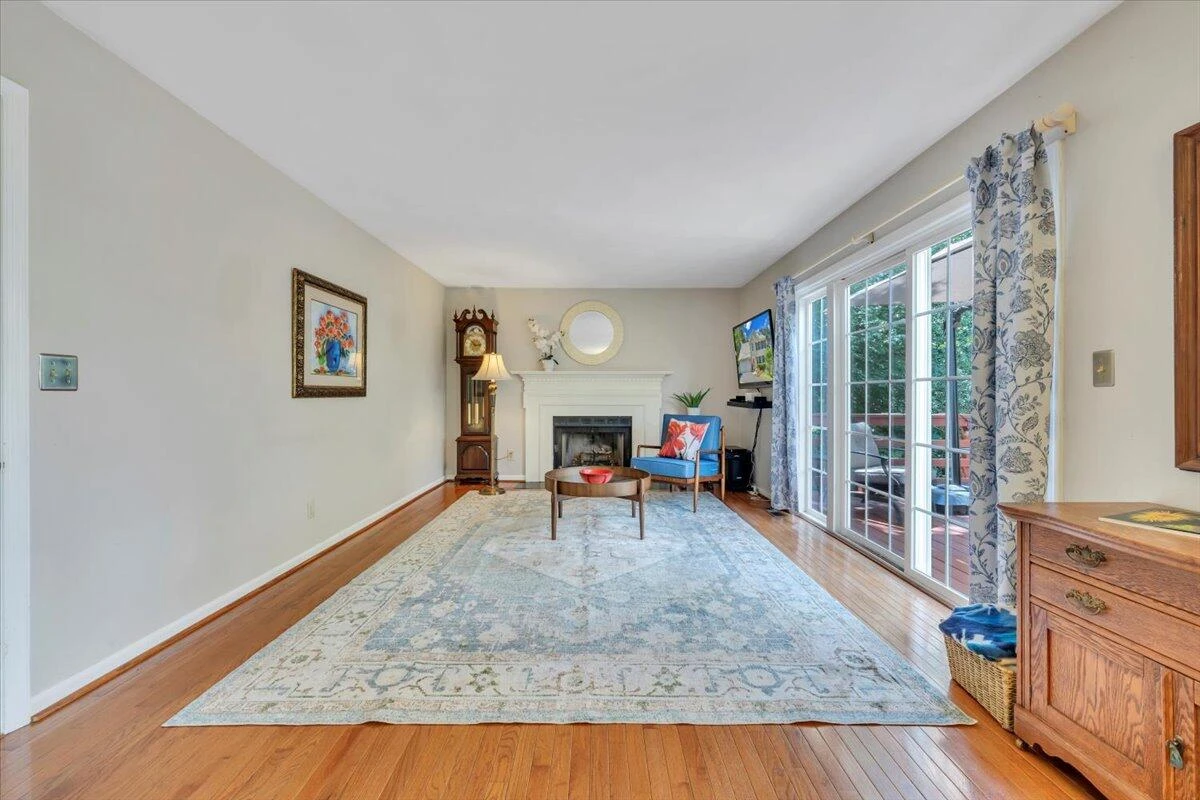4723 Whipplewood DR - Photo 36