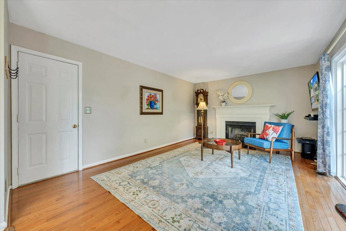 4723 Whipplewood DR - Photo 37