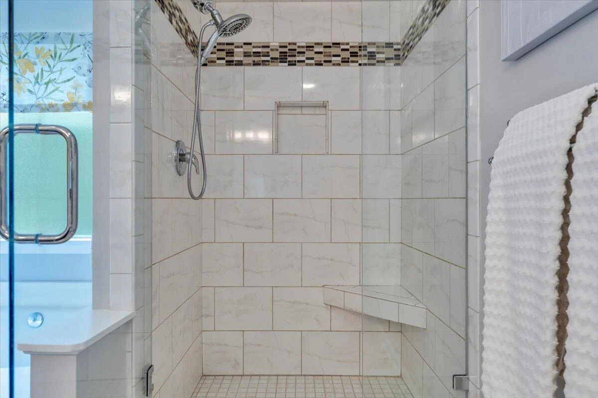 4723 Whipplewood DR - Photo 48