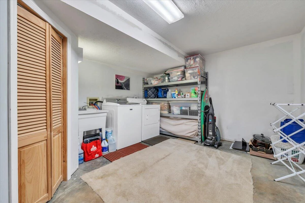 4723 Whipplewood DR - Photo 62