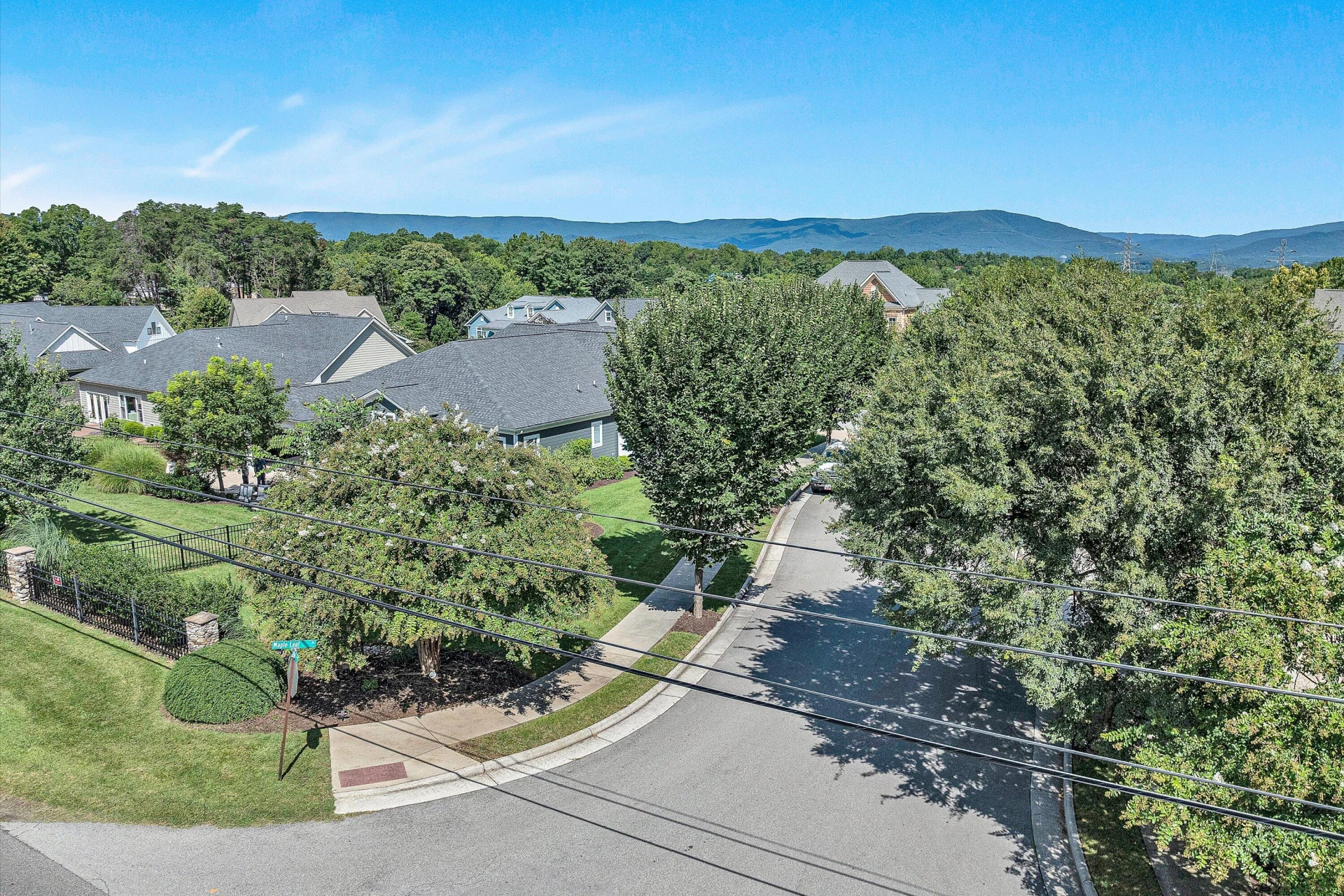4409 Greenlace CIR SW - Photo 10
