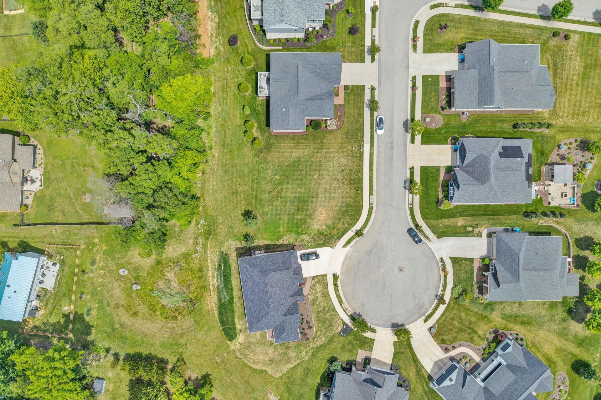 4409 Greenlace CIR SW - Photo 15