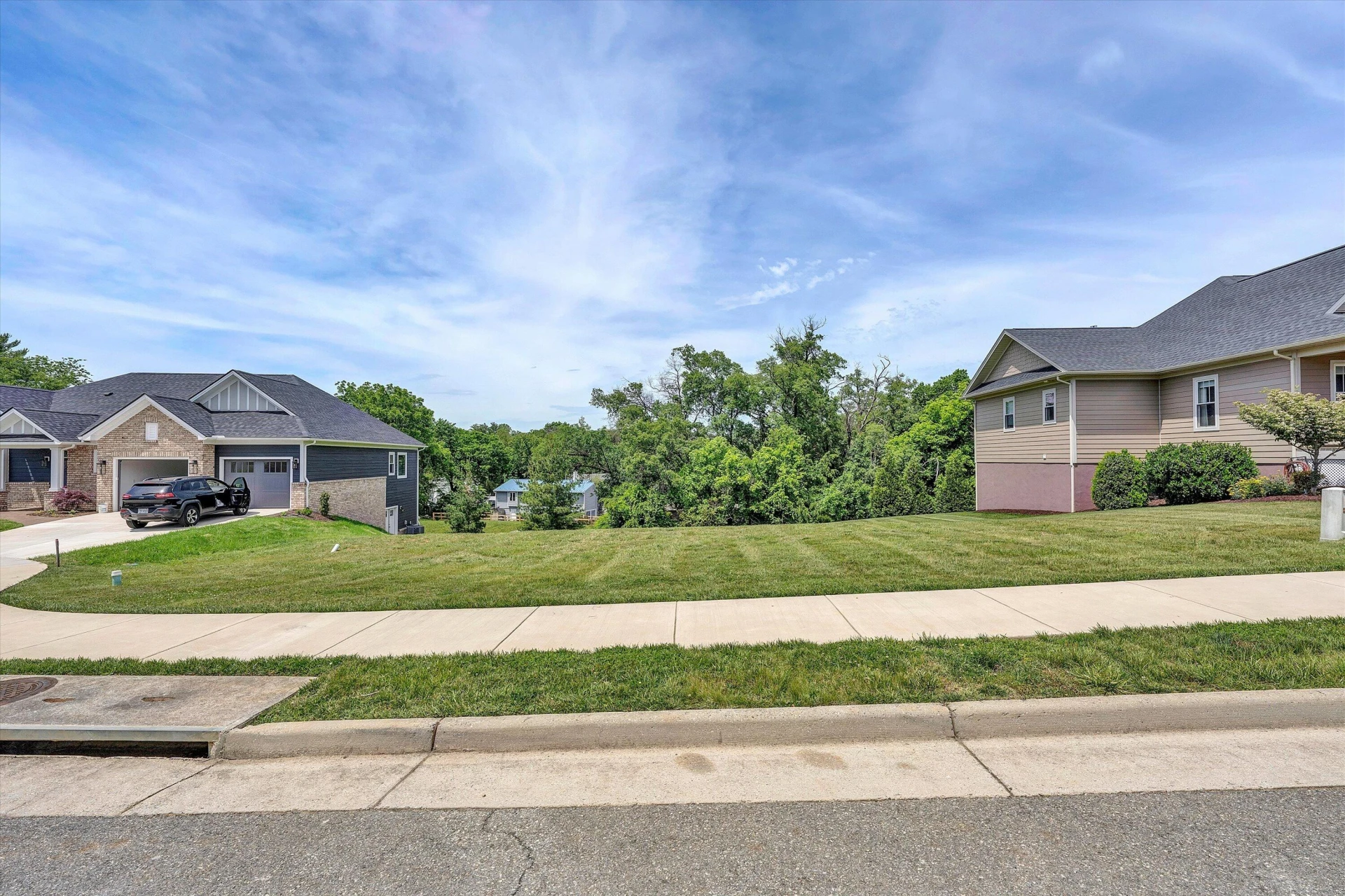 4409 Greenlace CIR SW - Photo 9