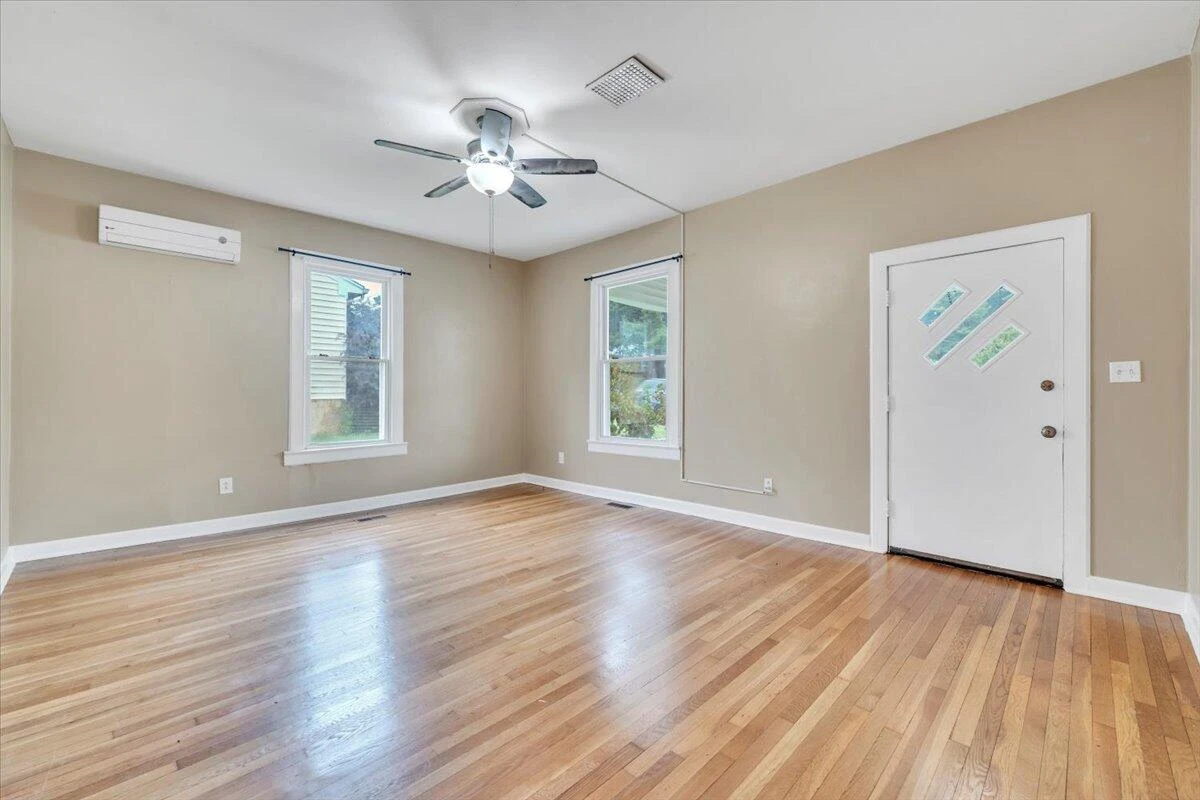 14 W Carrollton AVE - Photo 11