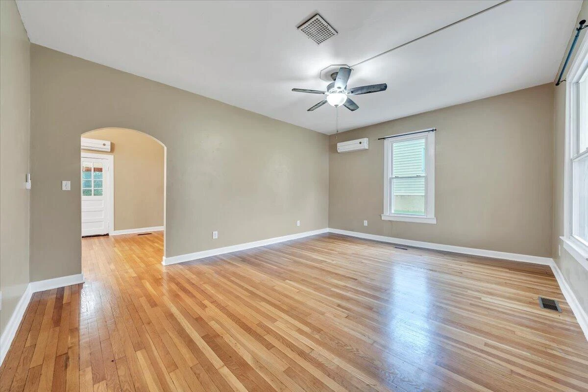 14 W Carrollton AVE - Photo 13
