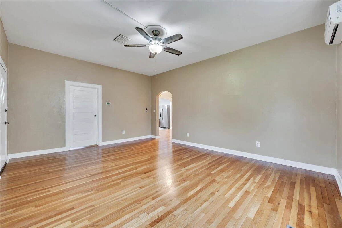 14 W Carrollton AVE - Photo 14