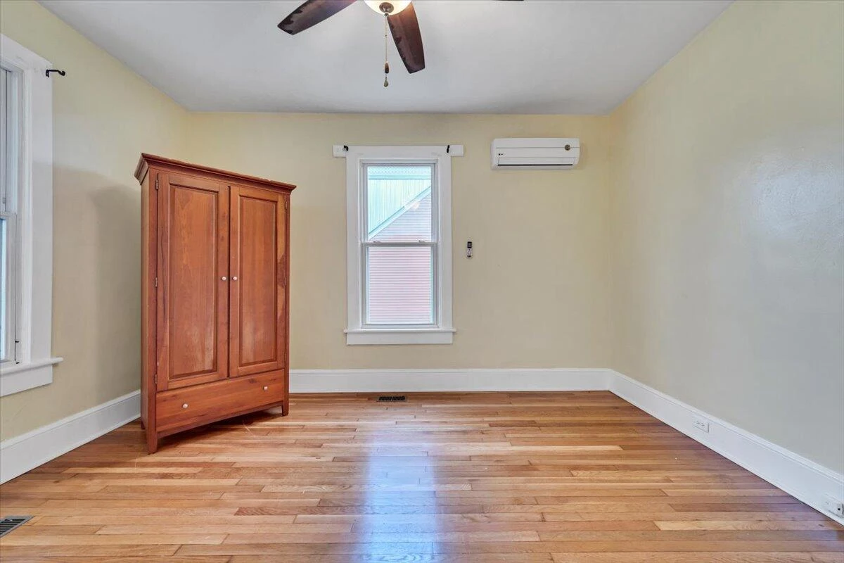 14 W Carrollton AVE - Photo 16