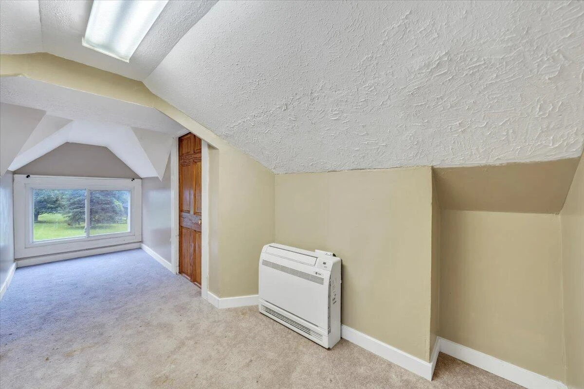 14 W Carrollton AVE - Photo 2