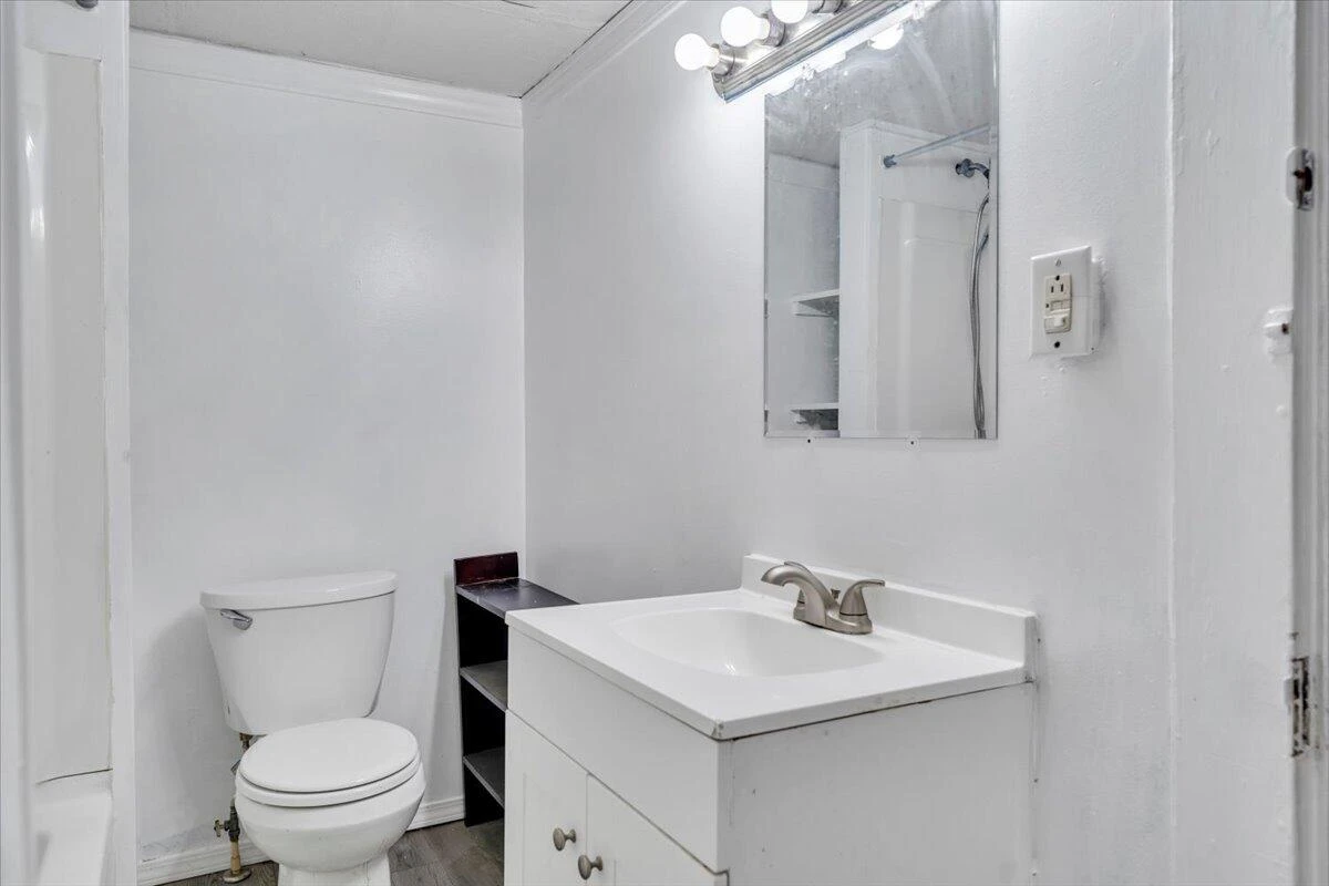 14 W Carrollton AVE - Photo 21