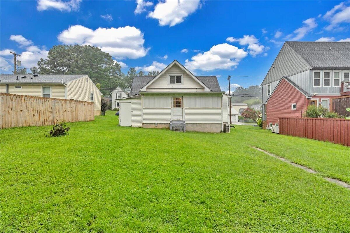 14 W Carrollton AVE - Photo 30