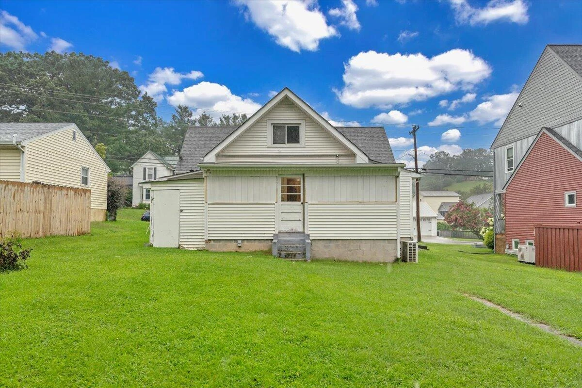 14 W Carrollton AVE - Photo 31