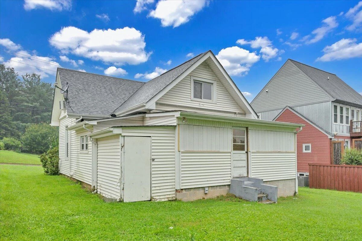 14 W Carrollton AVE - Photo 32