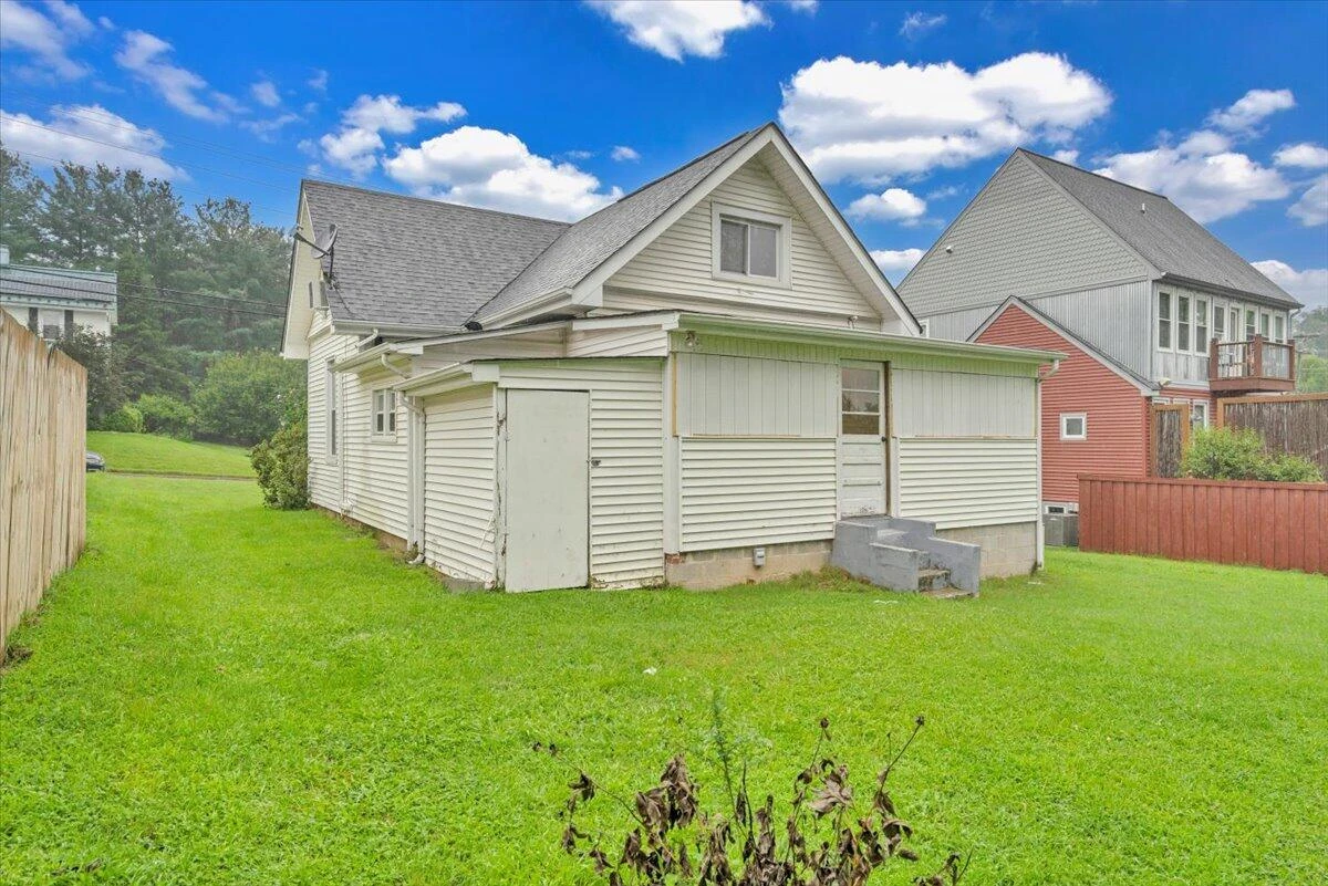 14 W Carrollton AVE - Photo 33