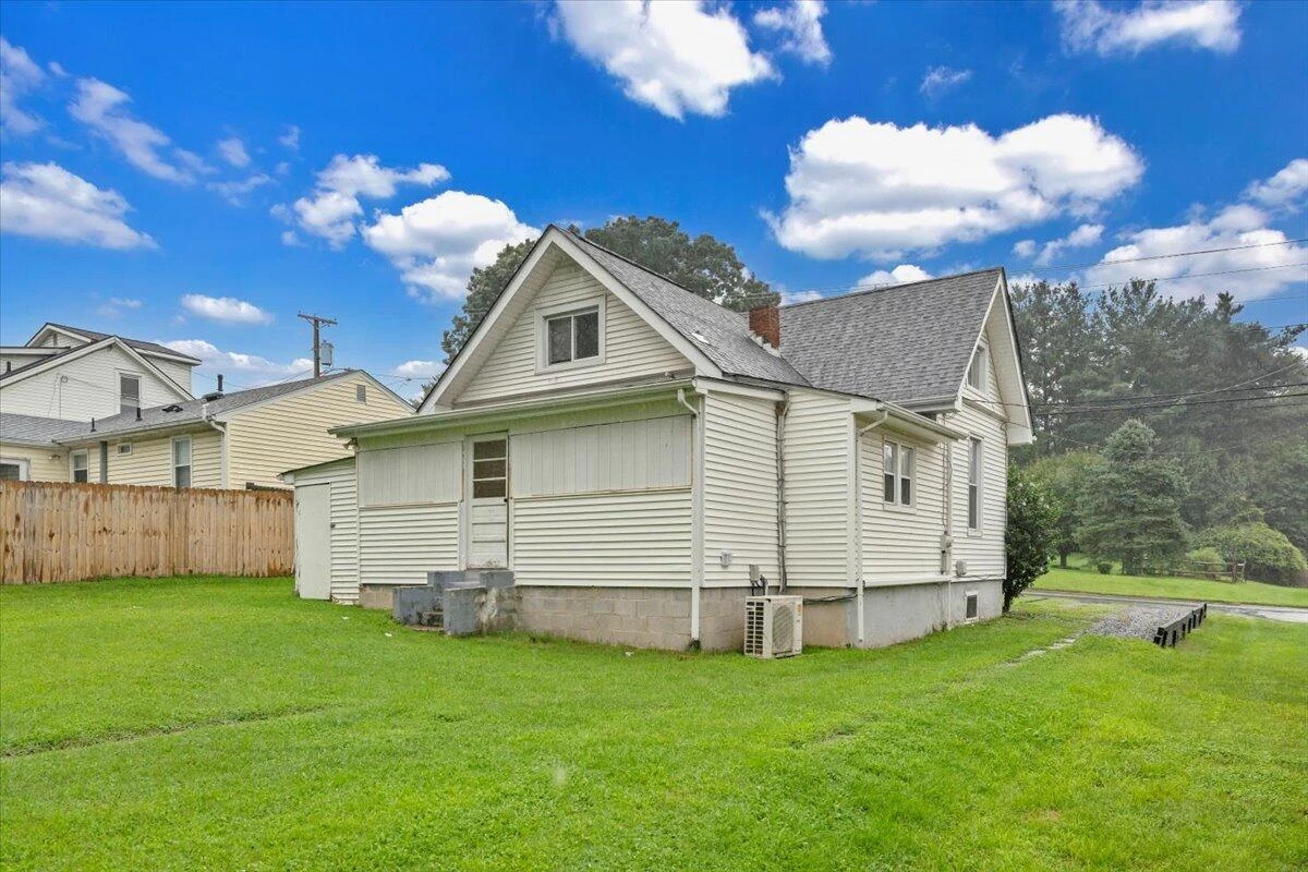 14 W Carrollton AVE - Photo 35