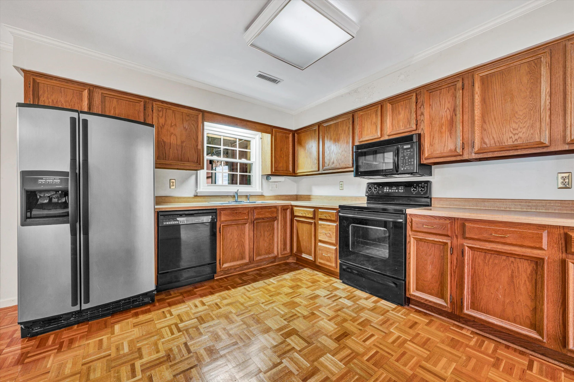 221 Spring Grove DR - Photo 10
