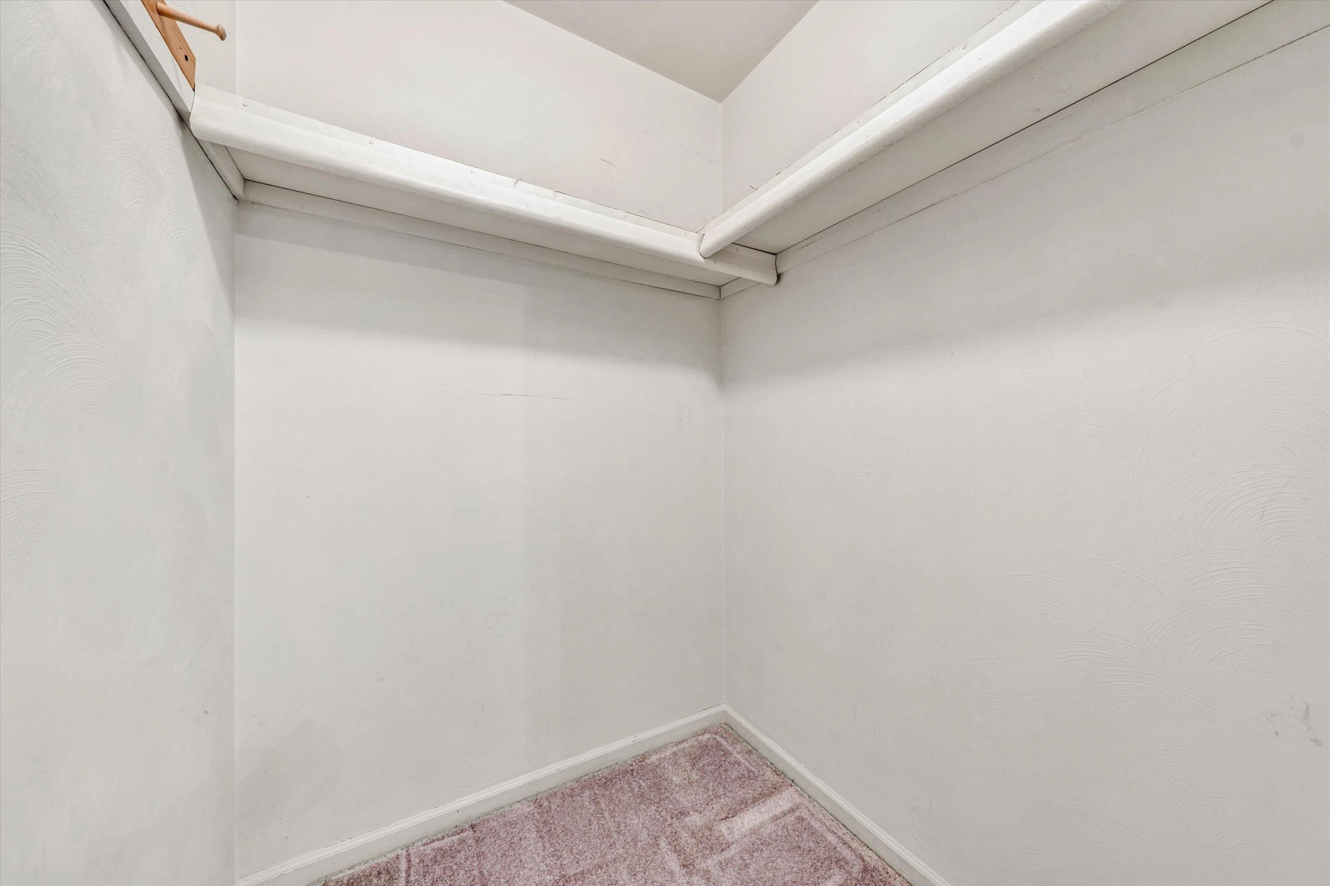 221 Spring Grove DR - Photo 20