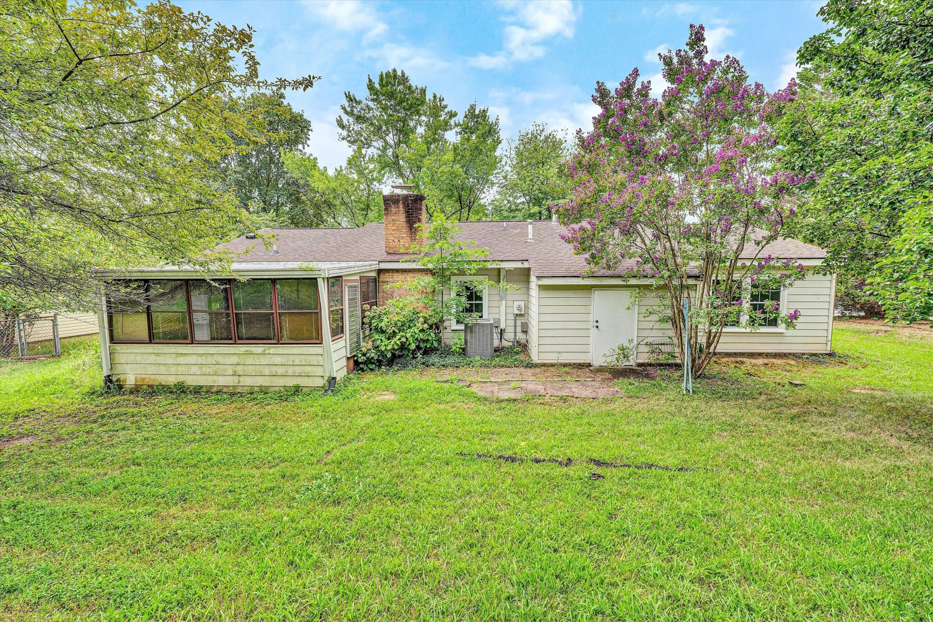 221 Spring Grove DR - Photo 25