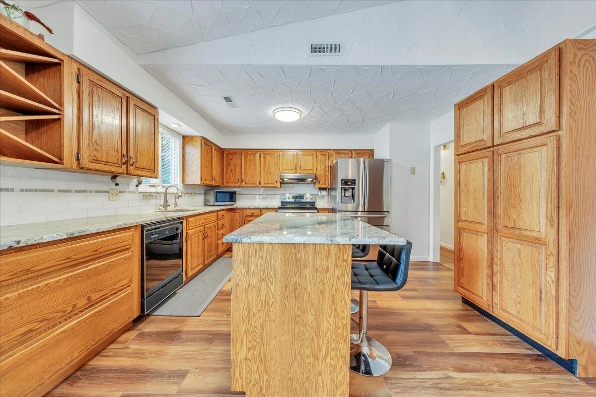 6720 Albert RD - Photo 3