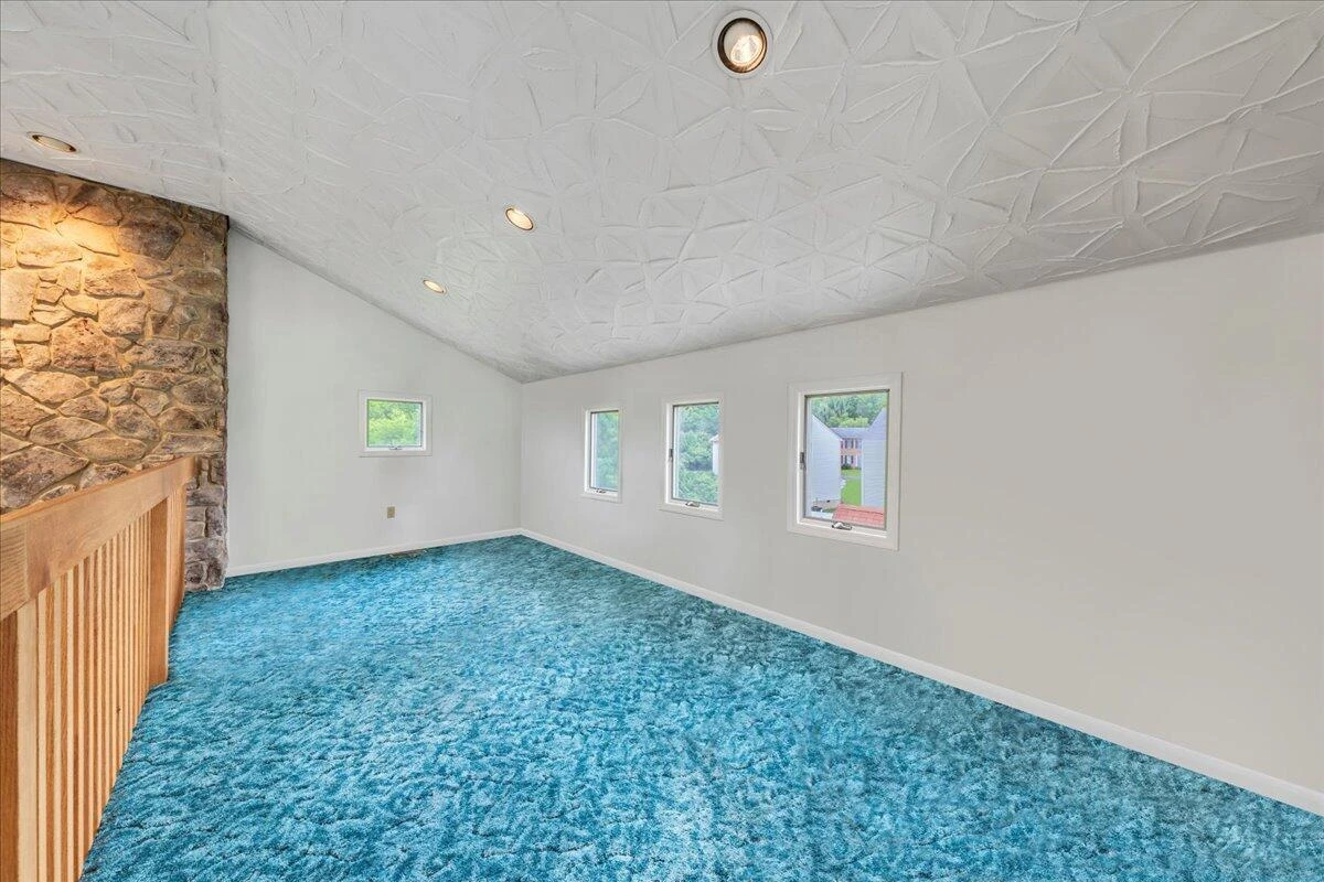 6720 Albert RD - Photo 32