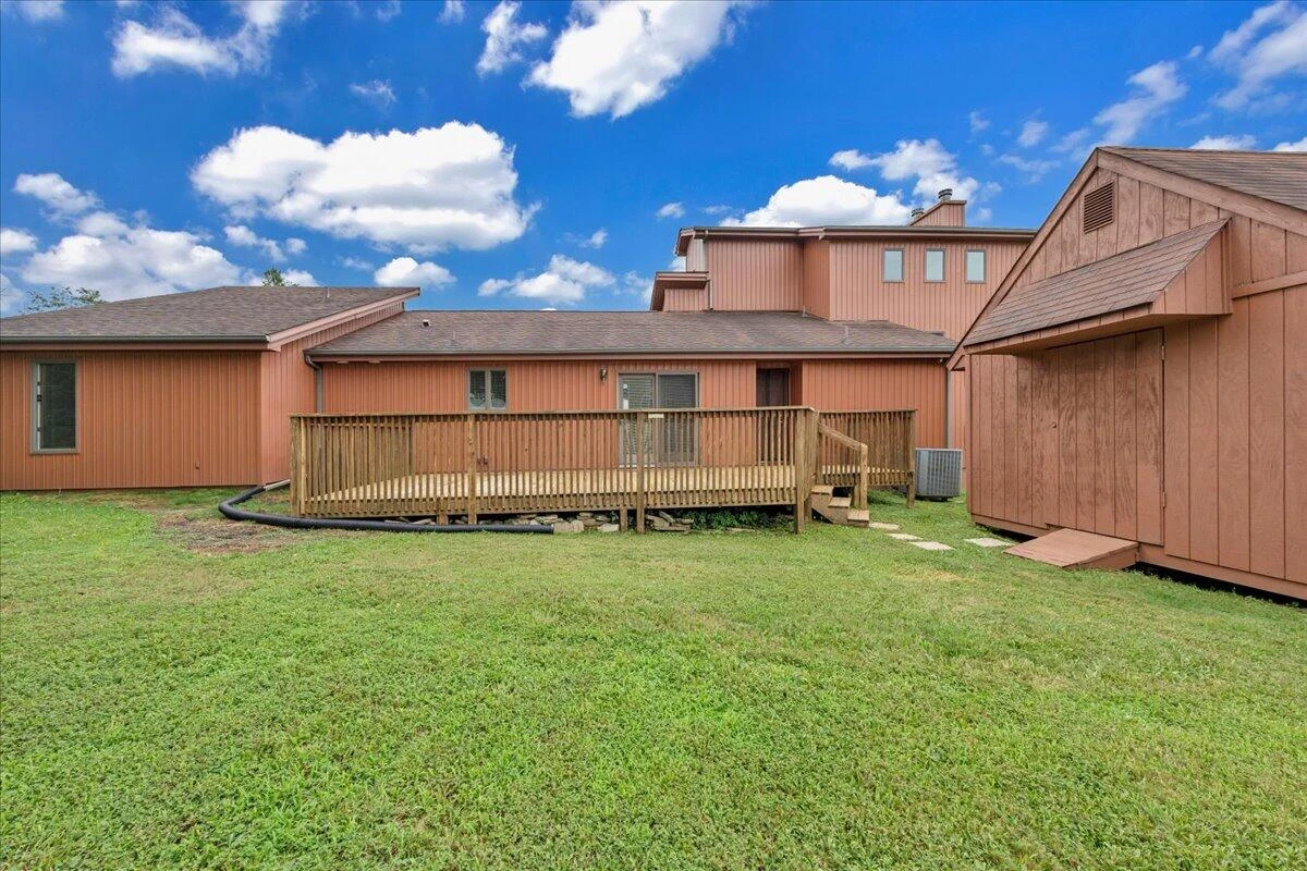 6720 Albert RD - Photo 36