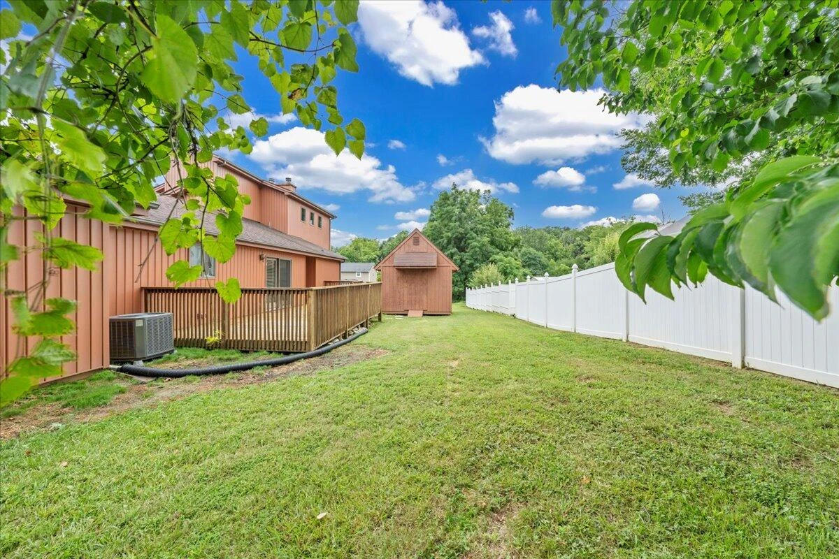 6720 Albert RD - Photo 37