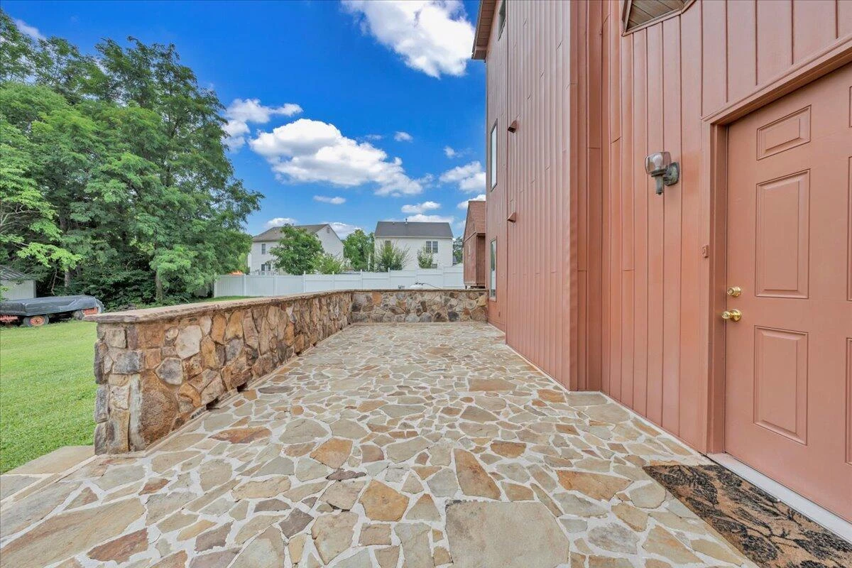 6720 Albert RD - Photo 39