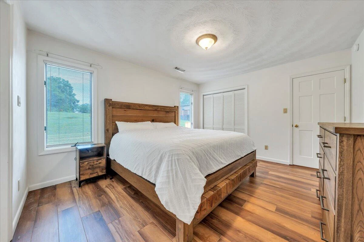 6720 Albert RD - Photo 4