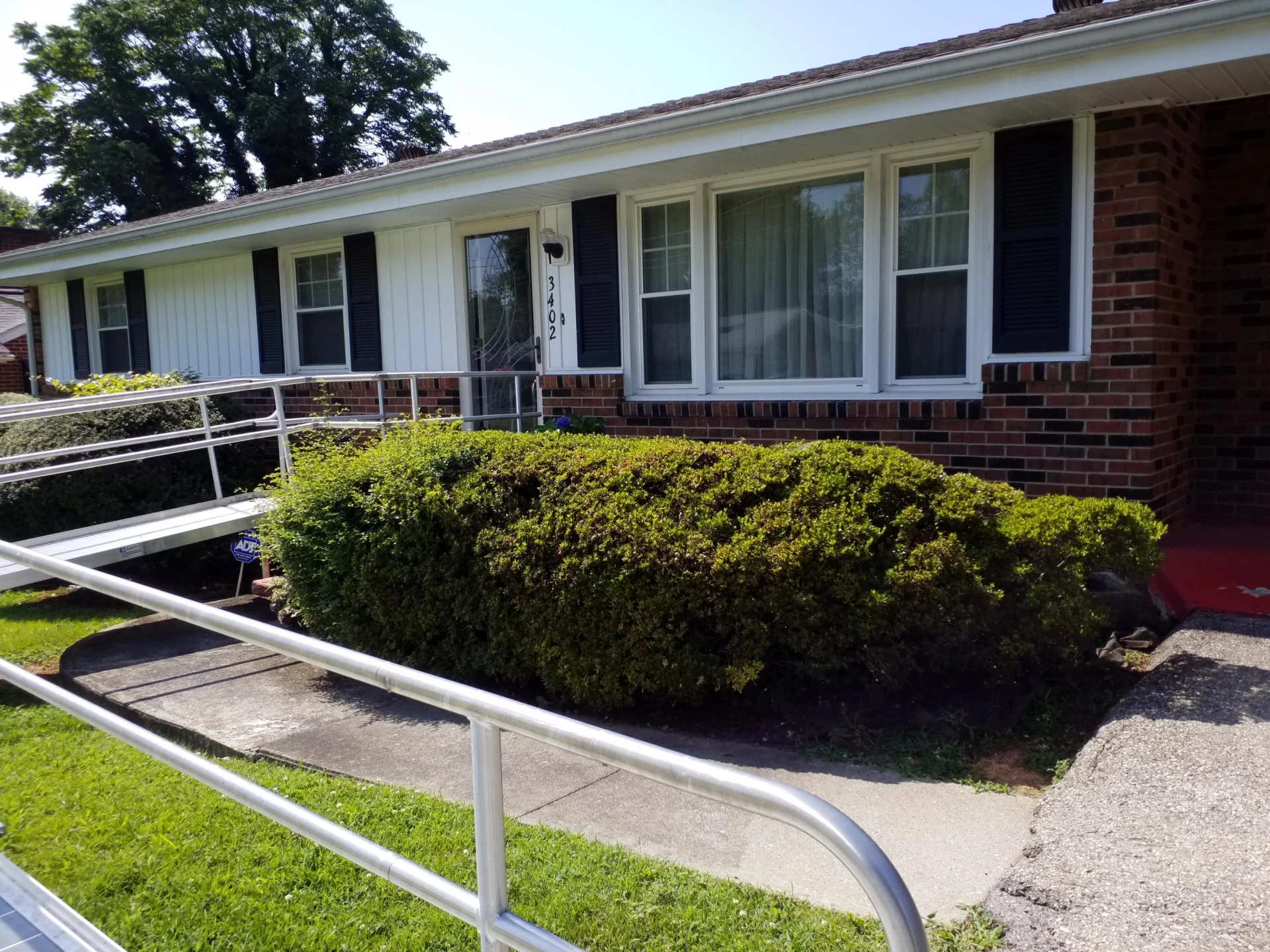 3402 Pittsfield AVE NW - Photo 2