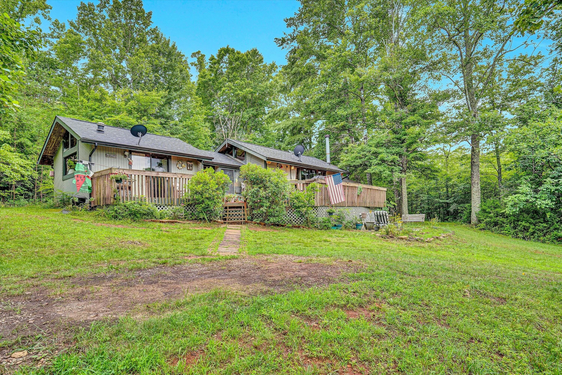 492 Stillwater LN LN - Photo 3