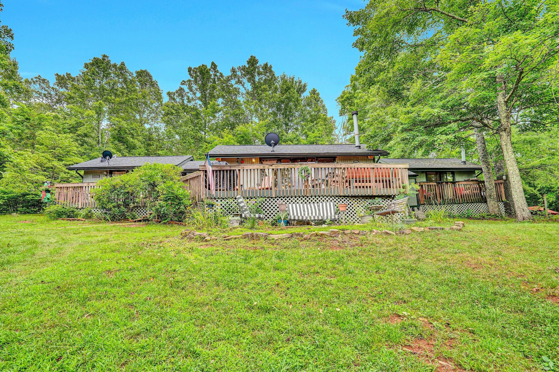 492 Stillwater LN LN - Photo 4