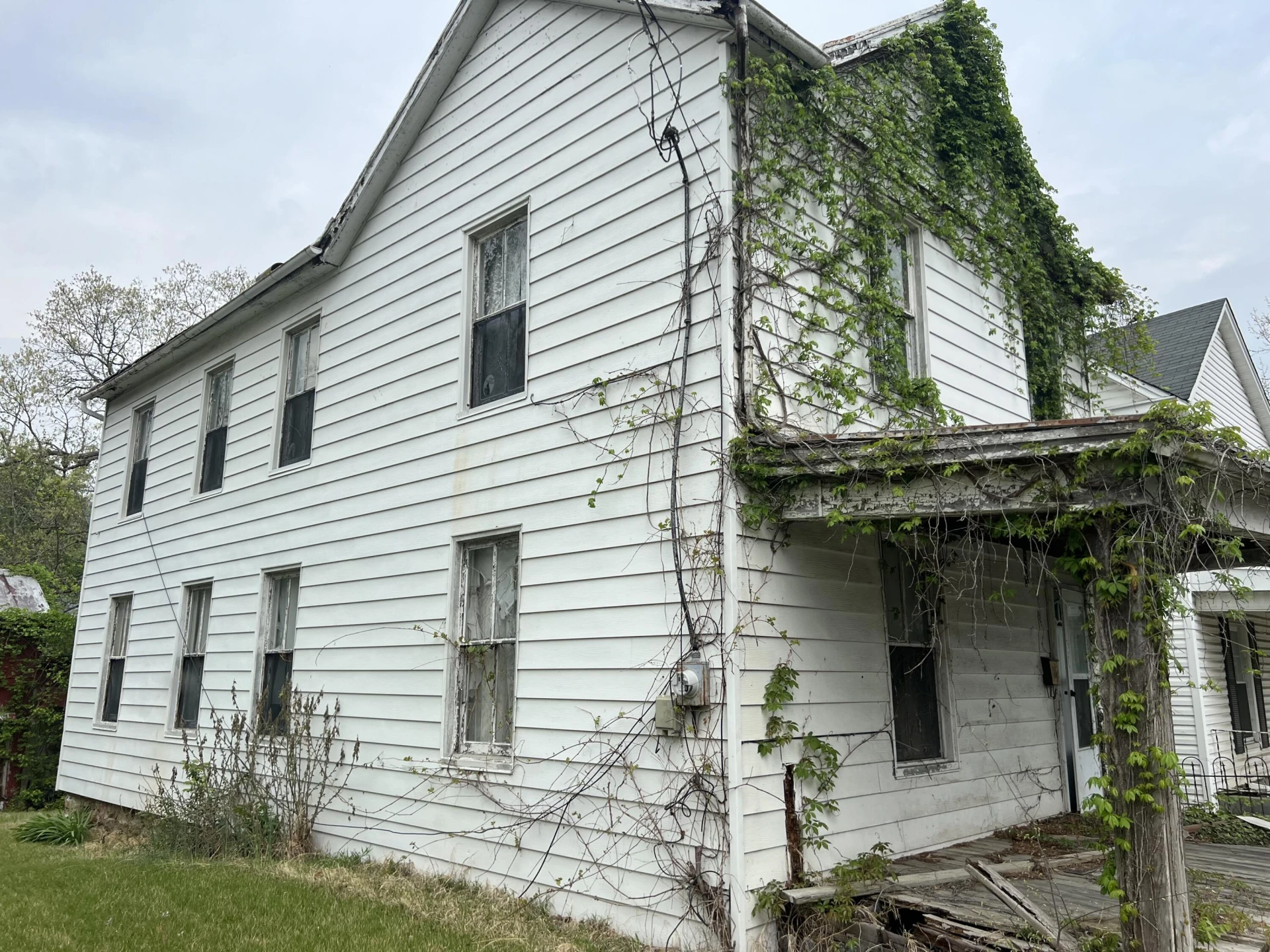 813 Rose AVE - Photo 2