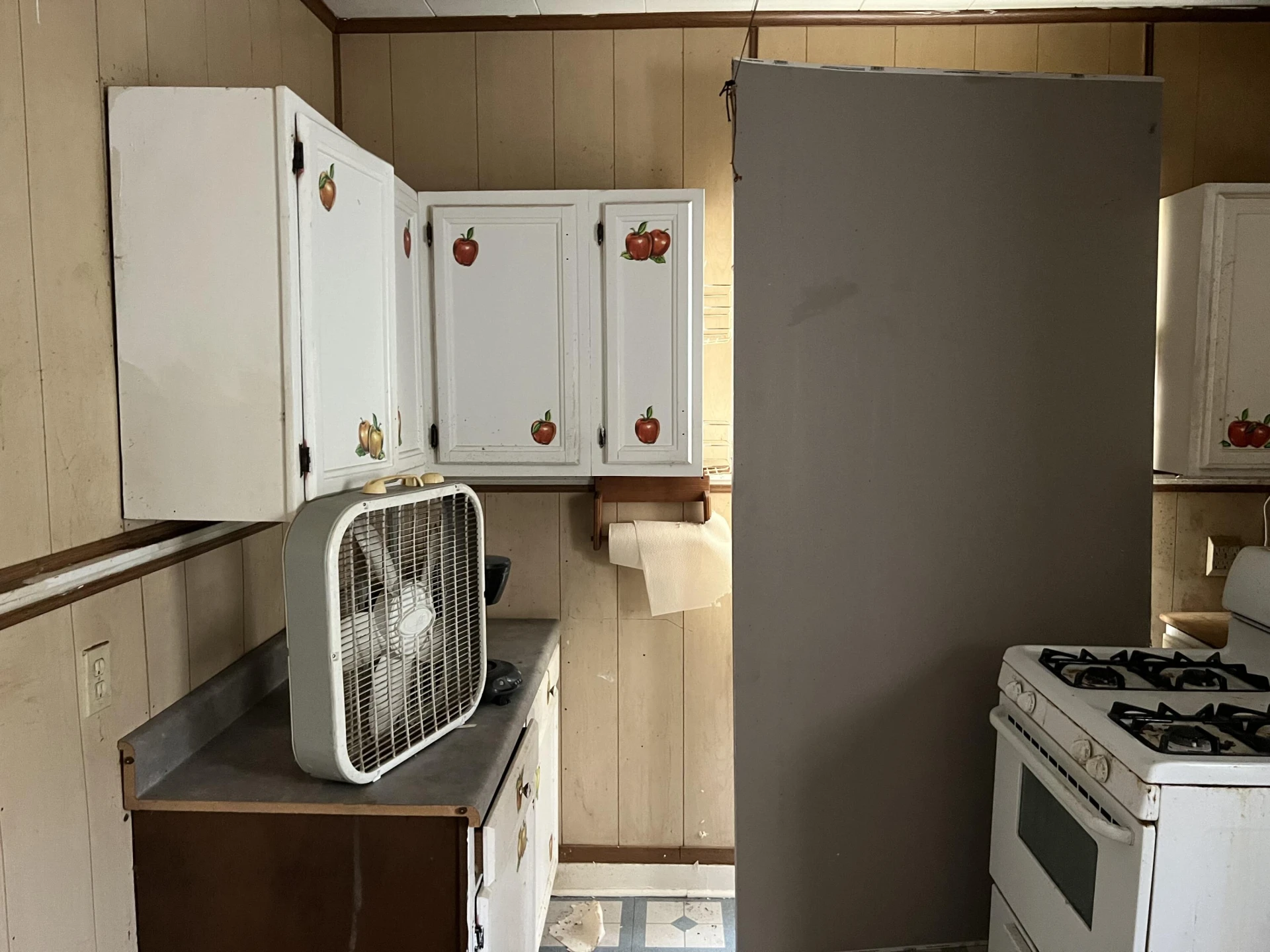 813 Rose AVE - Photo 9