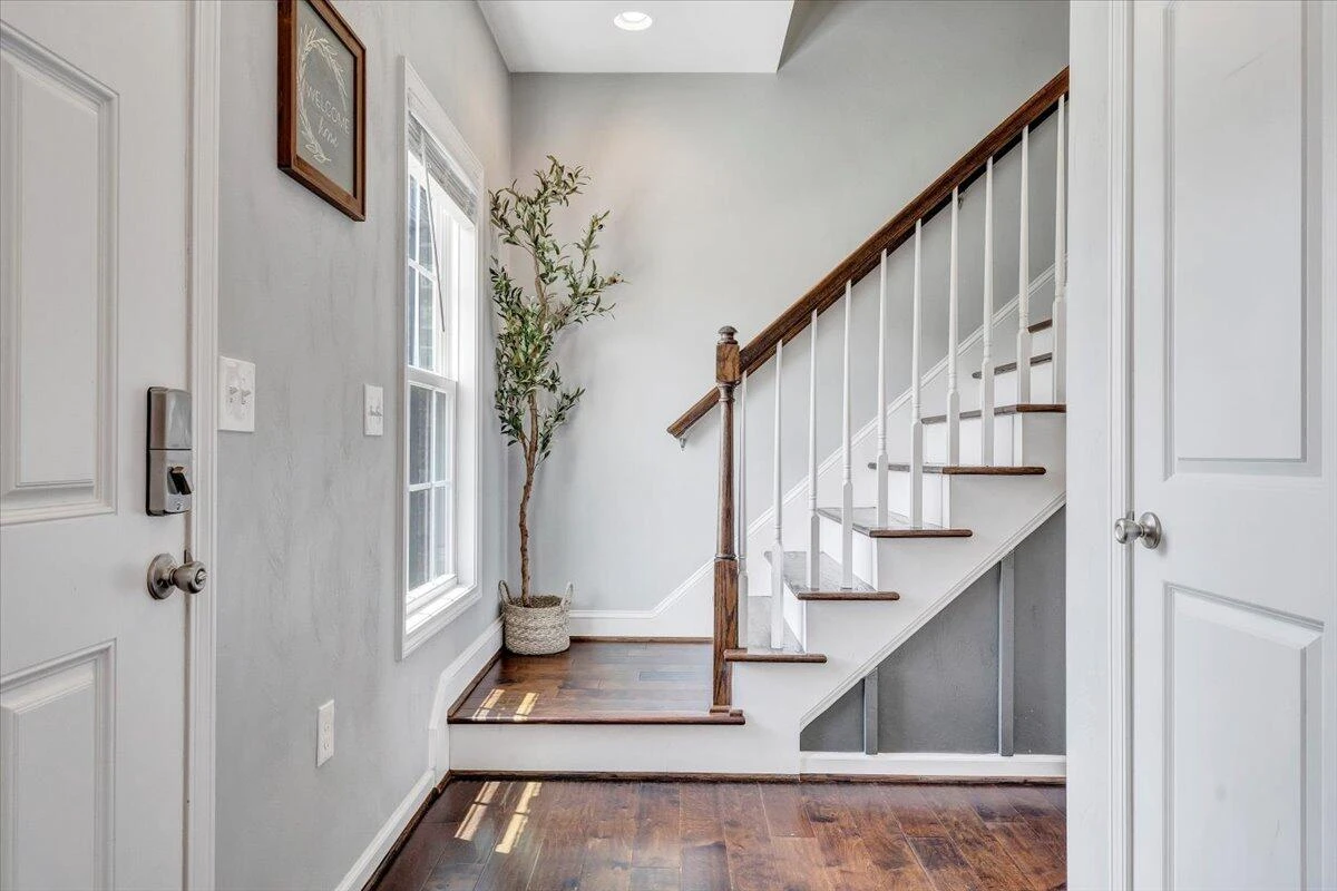 4927 Warrior DR - Photo 3