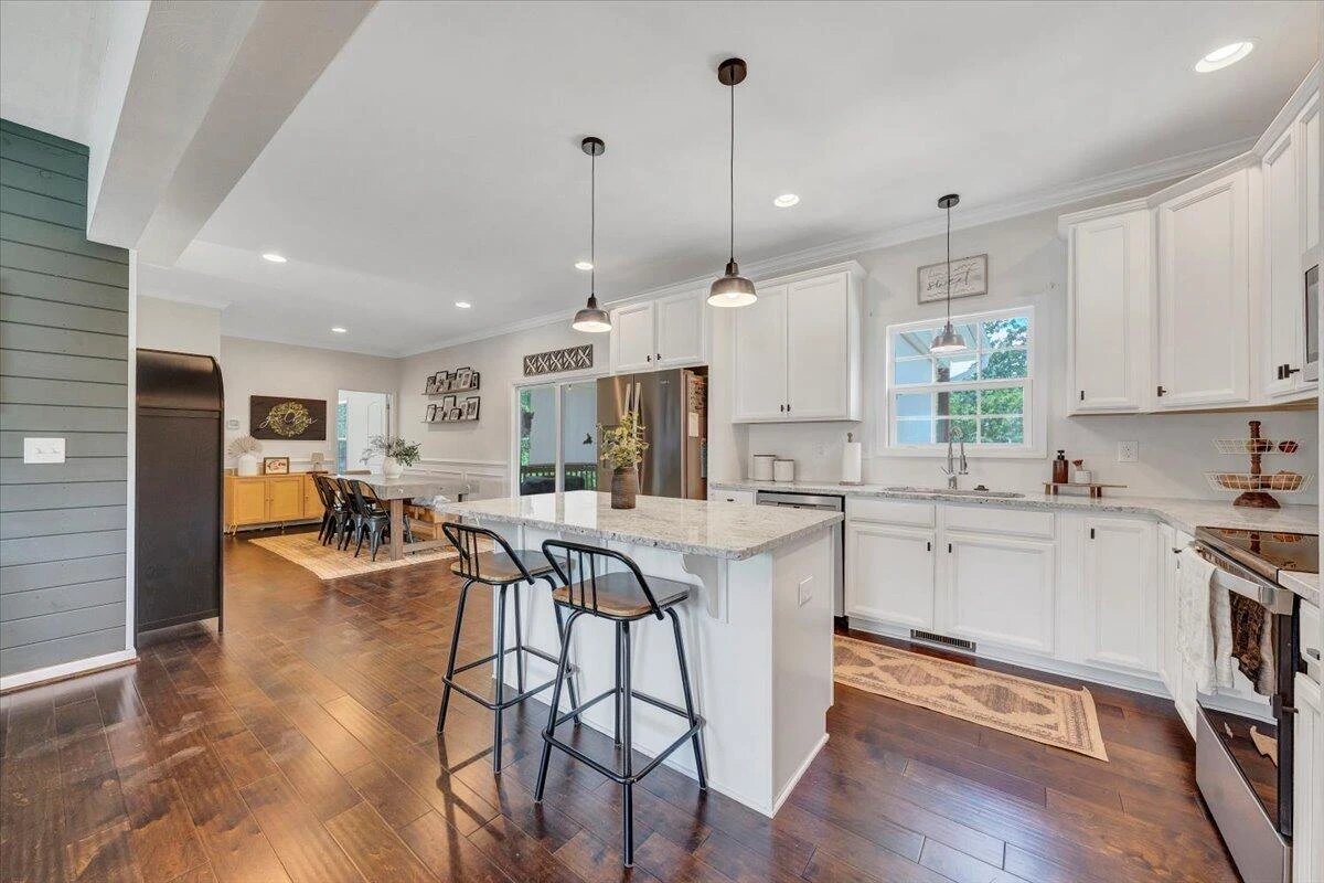 4927 Warrior DR - Photo 8