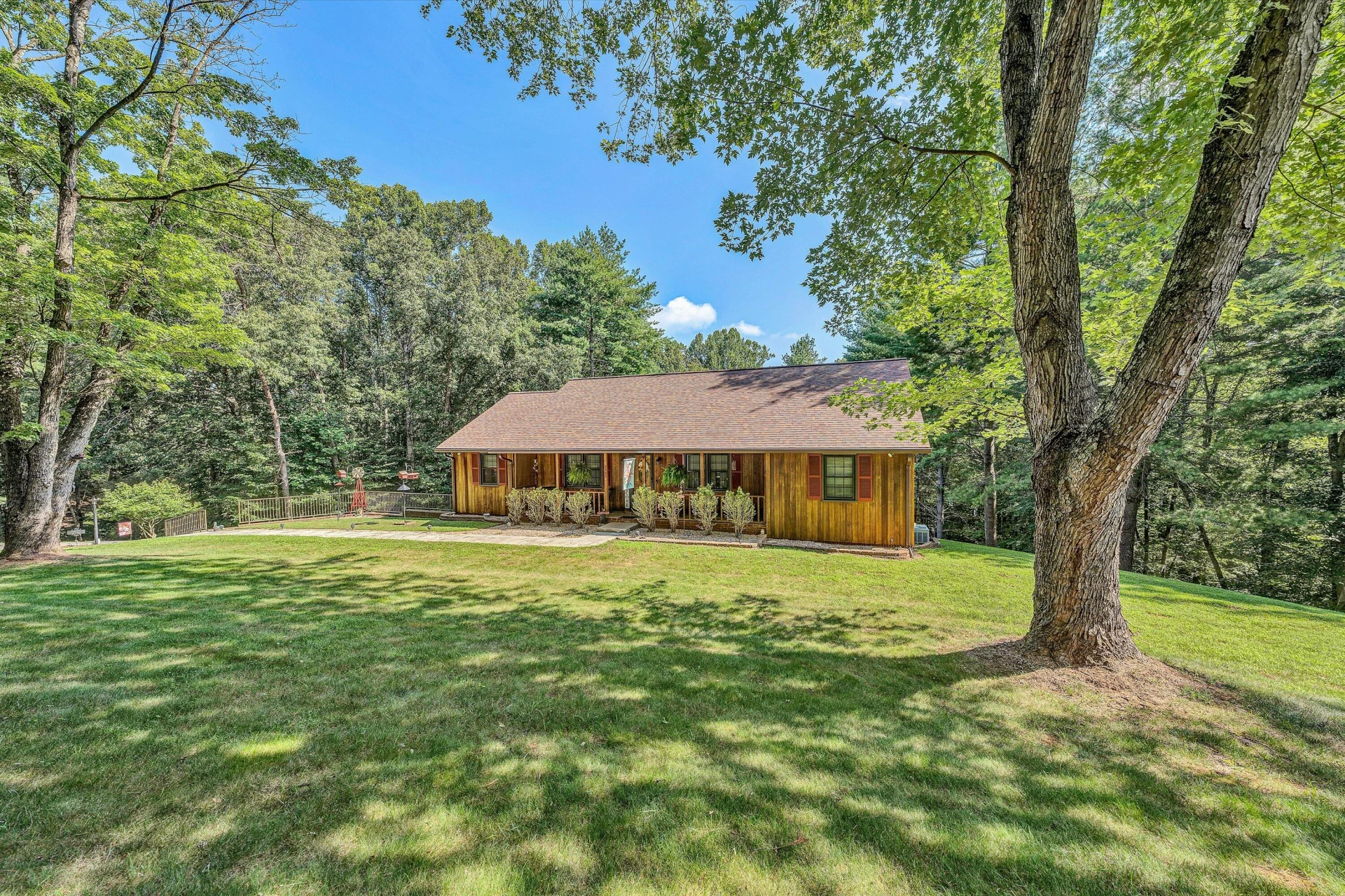 3852 Sun Valley LN - Photo 3
