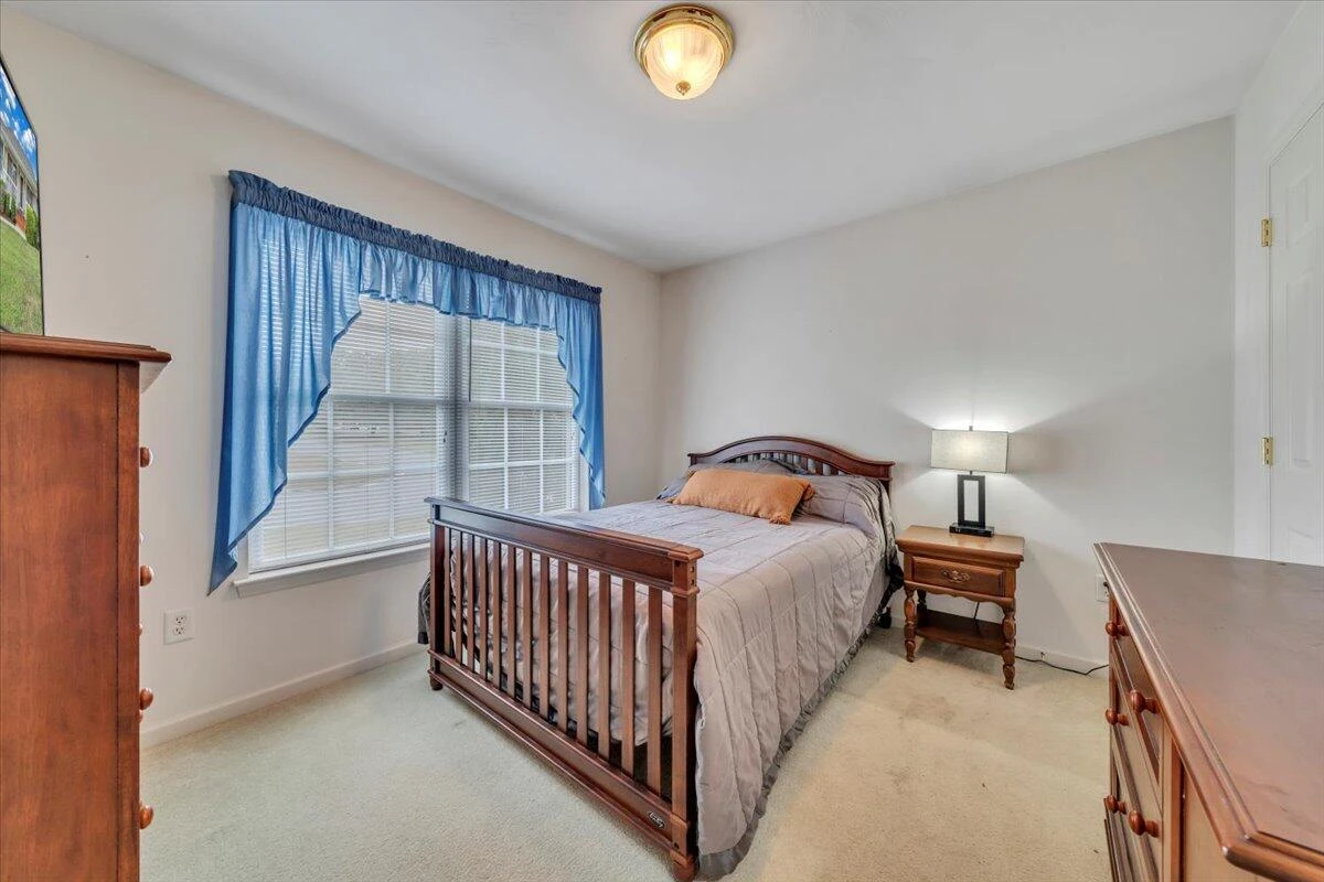 3141 Valley Stream DR - Photo 11