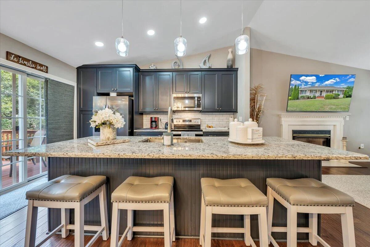 3141 Valley Stream DR - Photo 8