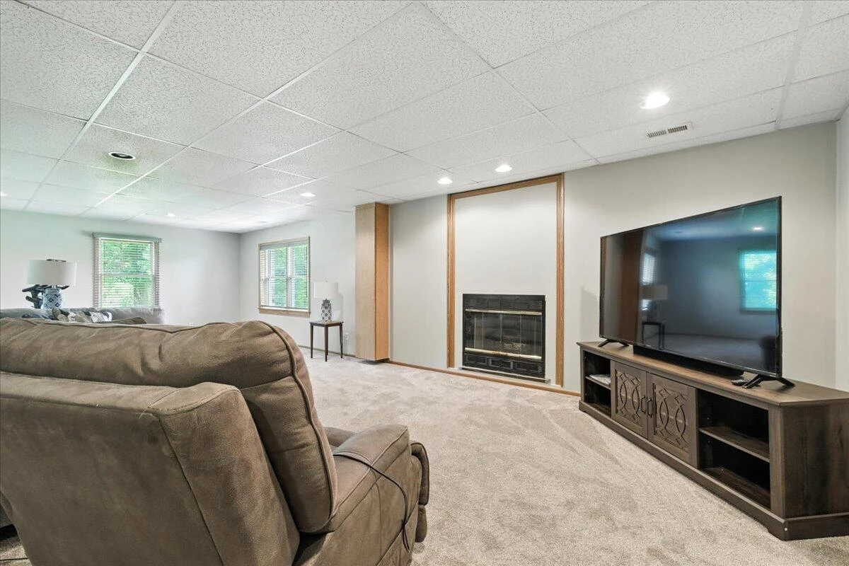 107 Mockingbird CIR - Photo 41
