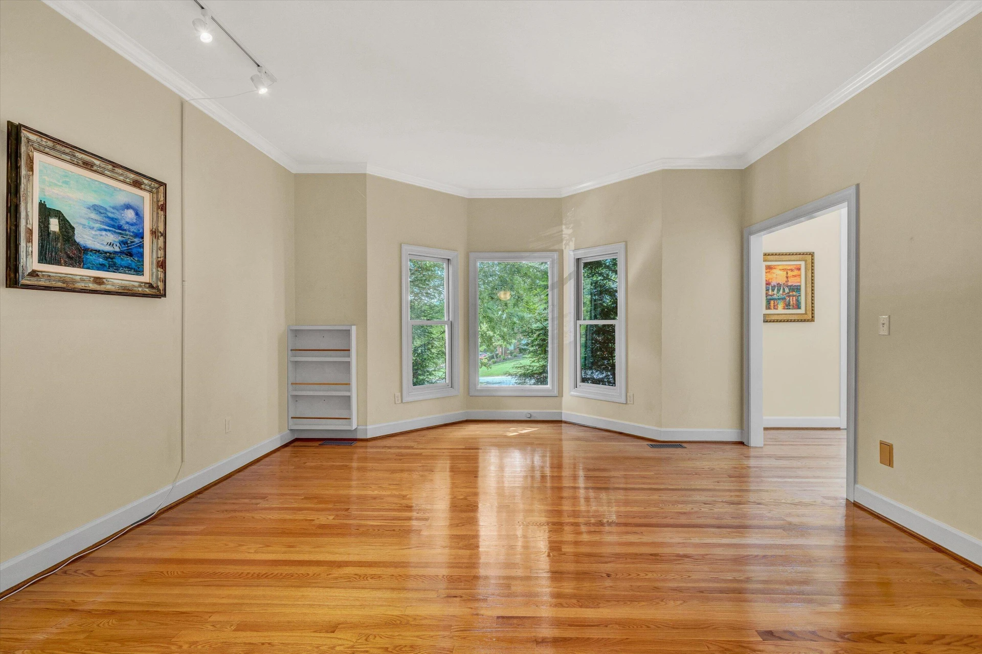8301 Strathmore LN - Photo 13
