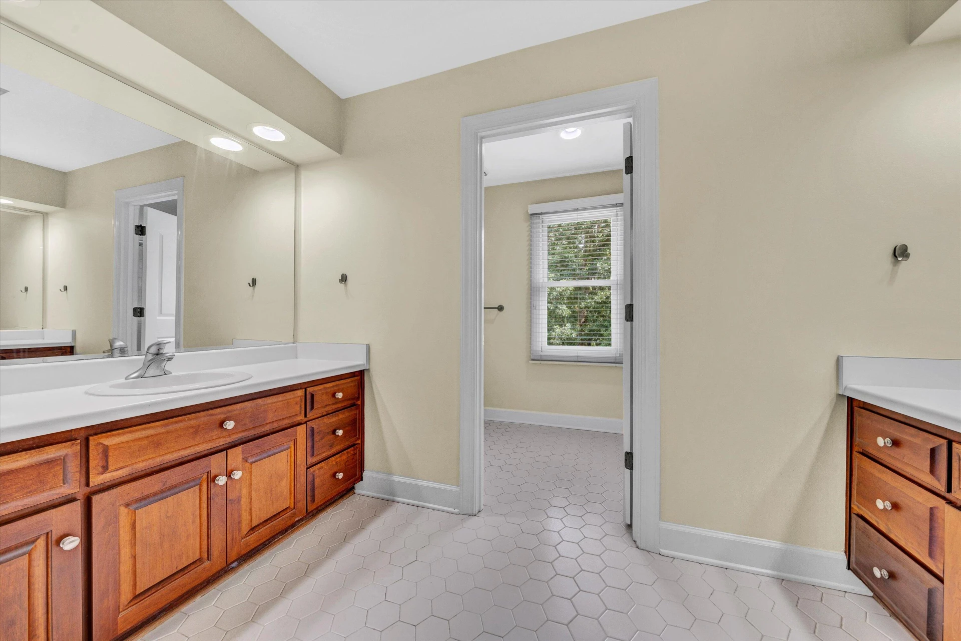 8301 Strathmore LN - Photo 17
