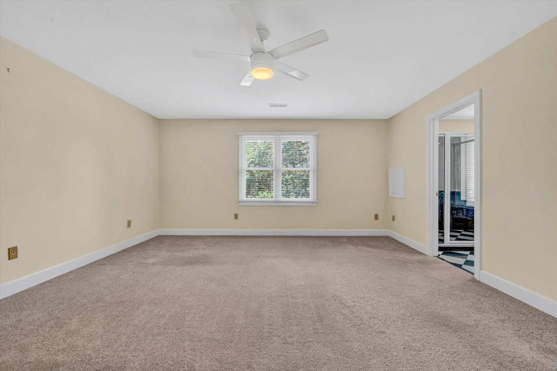8301 Strathmore LN - Photo 19